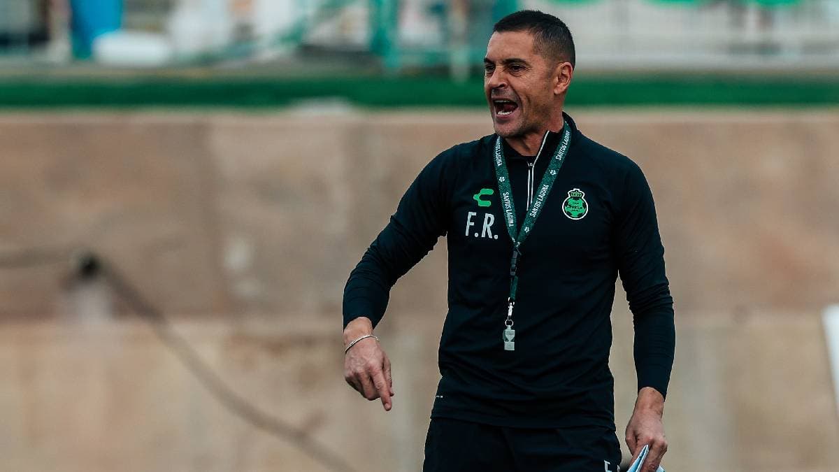 Santos Laguna despide al español Francisco Rodríguez