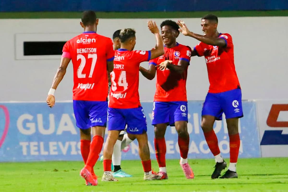Argentinos y mexicanos, siguen siendo protagonistas en la Liga Nacional