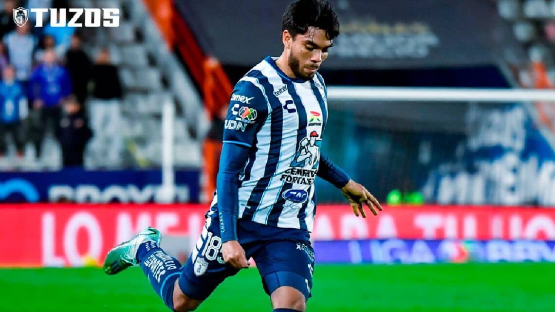El mexicano René López al rescate de Pachuca