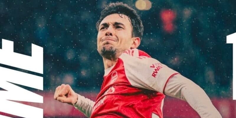 Un brasileño Magalhaes imperial guía al Arsenal a golear