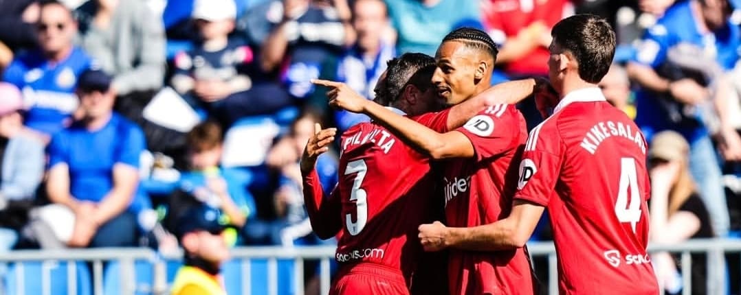 Chilenos Suazo y Alexis suman en el triunfo del Sevilla en Getafe