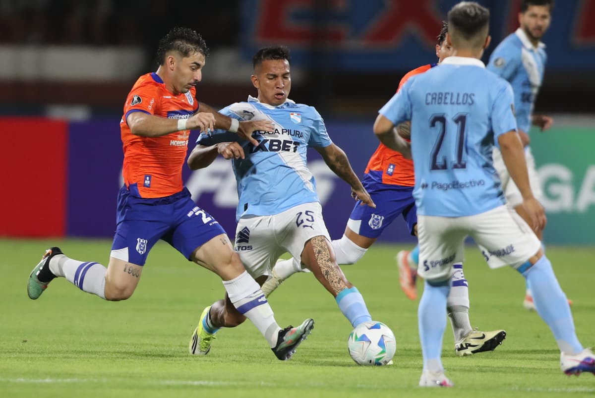 Cristal jugará con Carabobo tras acabar por penaltis con el sueño del 2 de Mayo