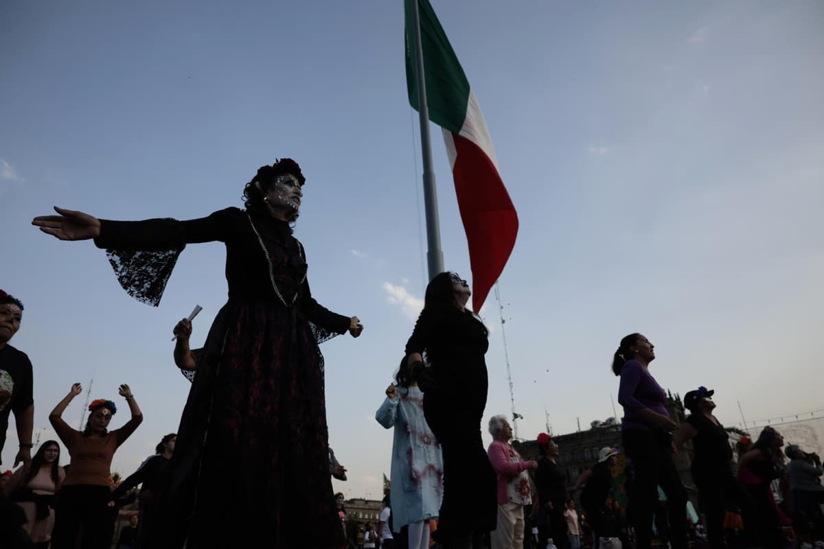 Ciudad de México celebra un baile multitudinario rumbo a un Mundial «sin fronteras»