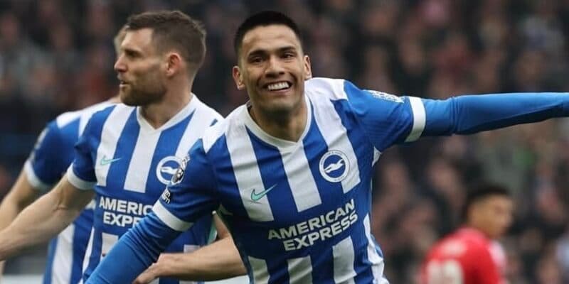 Paraguayo Gómez suma segundo gol consecutivo y el Brighton gana