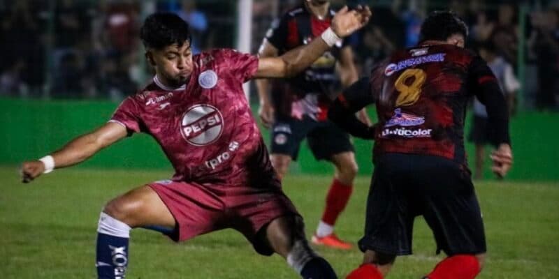 Con DT español, Motagua es líder parcial en el fútbol de Honduras