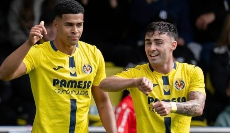 Villarreal derrota al Elche, con un tanto del uruguayo Mouriño