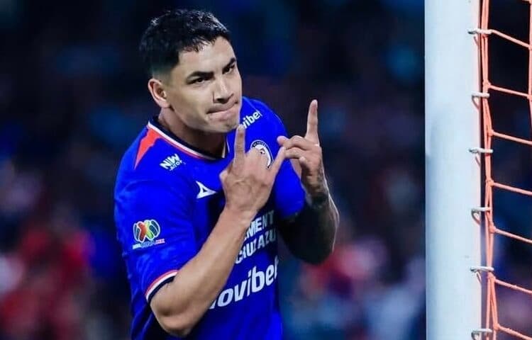 Argentino Gabriel Fernández y la obligación de Cruz Azul de repetir título en Concachampions