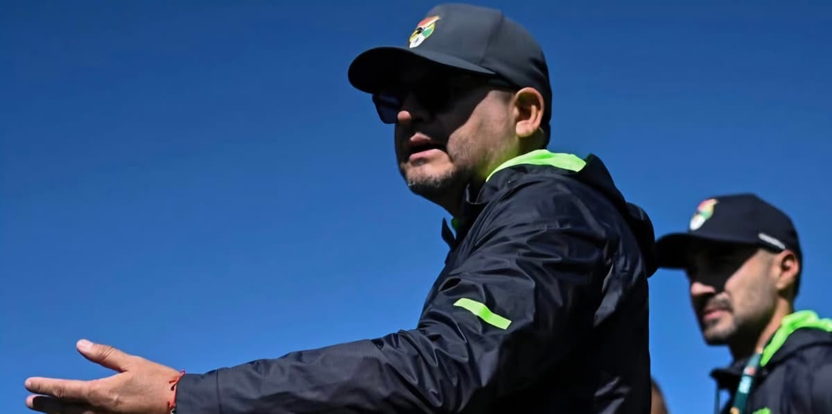 El entrenador de Bolivia Óscar Villegas desconfía del buen nivel físico de Surinam, rival por el repechaje