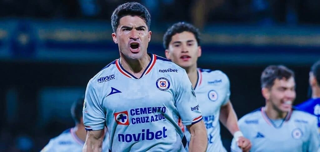 Cruz Azul iguala en casa de Pumas y vuelve a ser líder en la Liga MX
