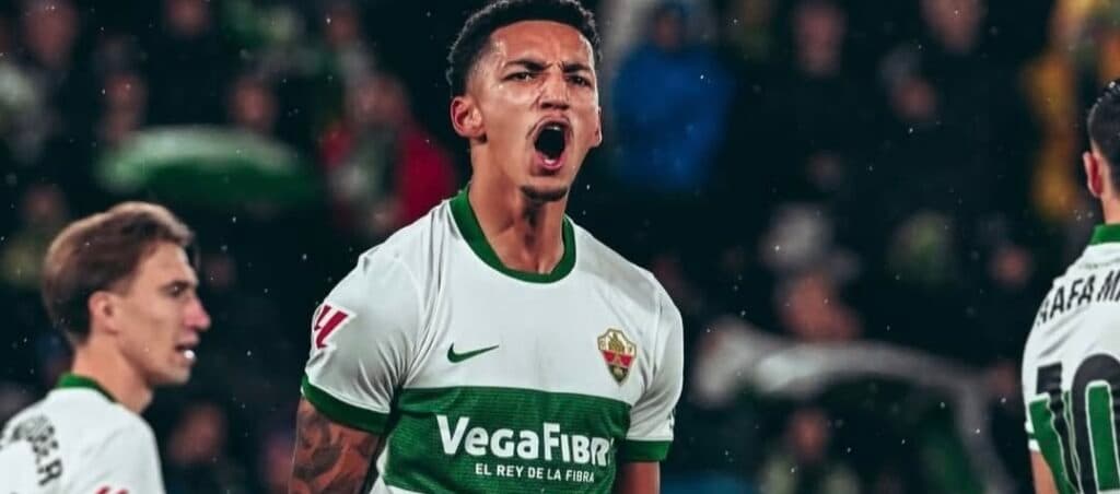 Arquero argentino Dituro, clave en victoria del Elche ante el Mallorca