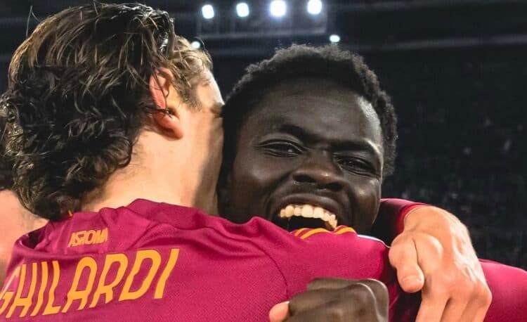 La Roma gana en Italia y sigue en la pelea por clasificar a Champions