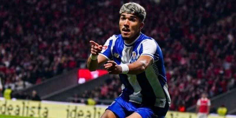 Brasileño William Gómez marca un tanto, en la victoria del Porto por la liga lusa