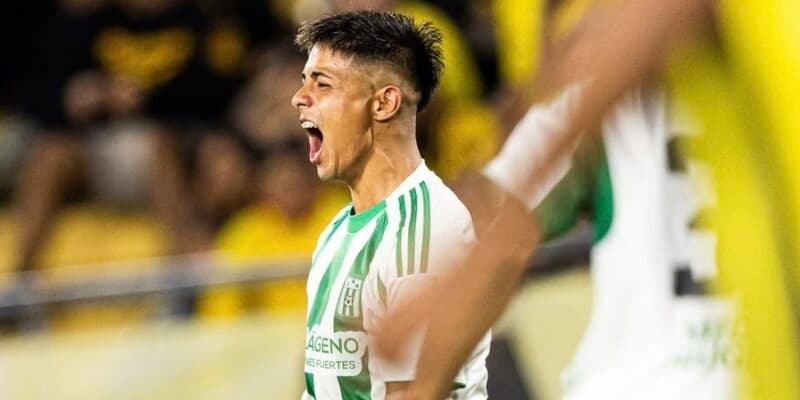 Racing sorprendió a Peñarol y ahora lidera el balompié uruguayo