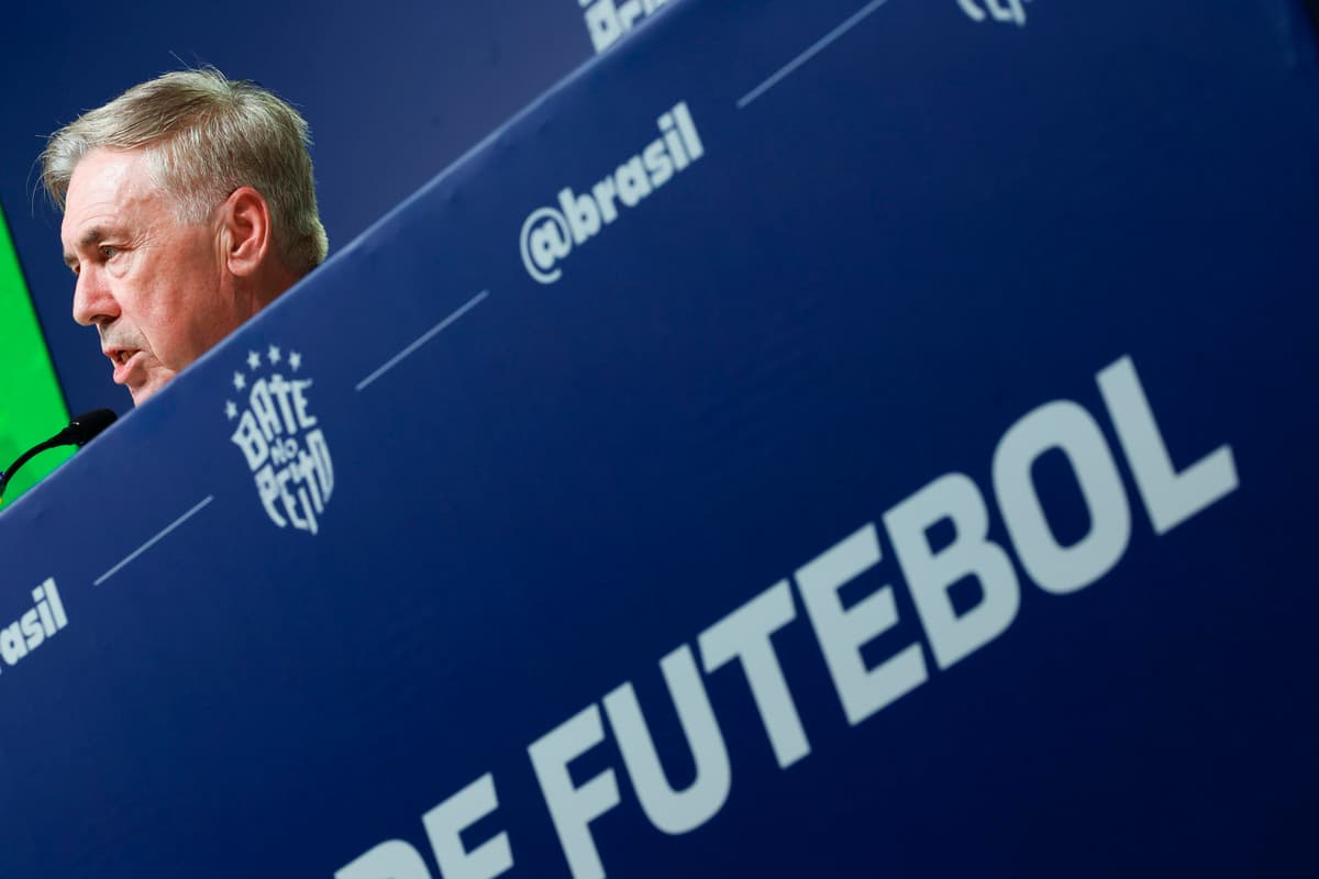 Brasil tiene pocas opciones en el centro del campo y en los laterales, admite Ancelotti
