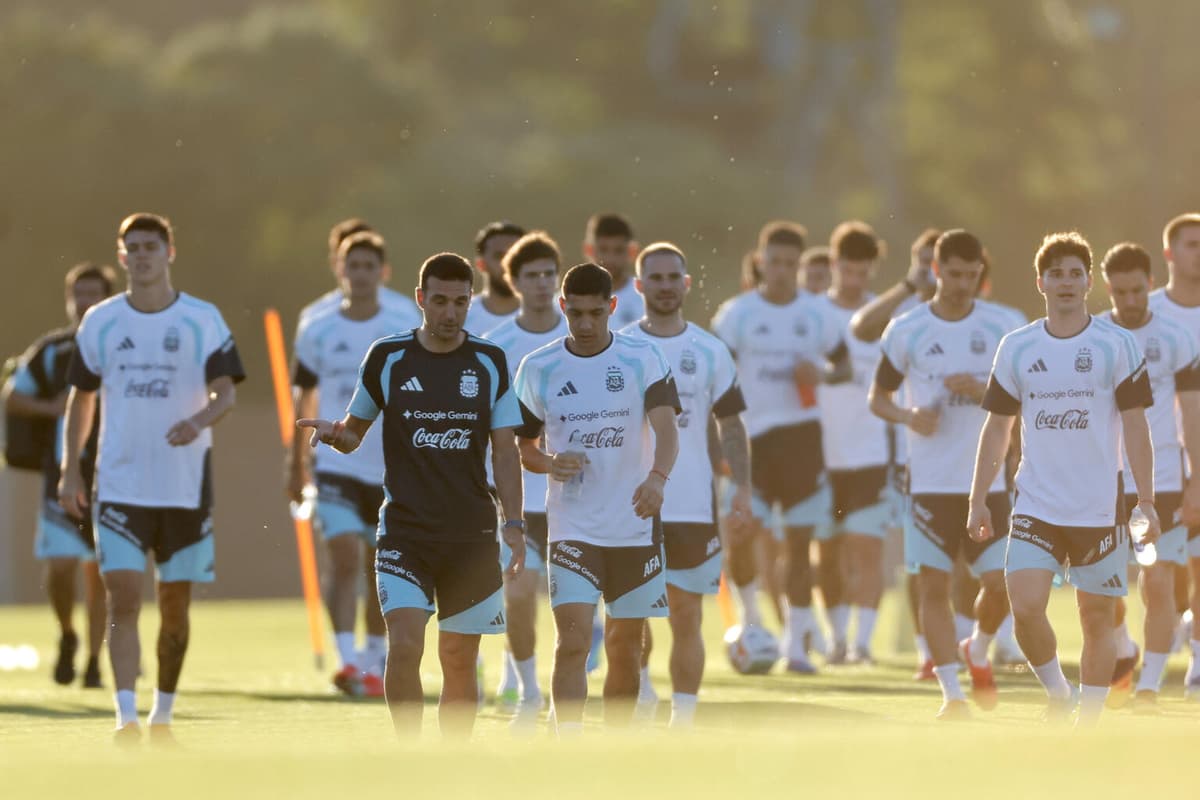 Argentina ensaya su once de gala con Messi para enfrentar a Mauritania