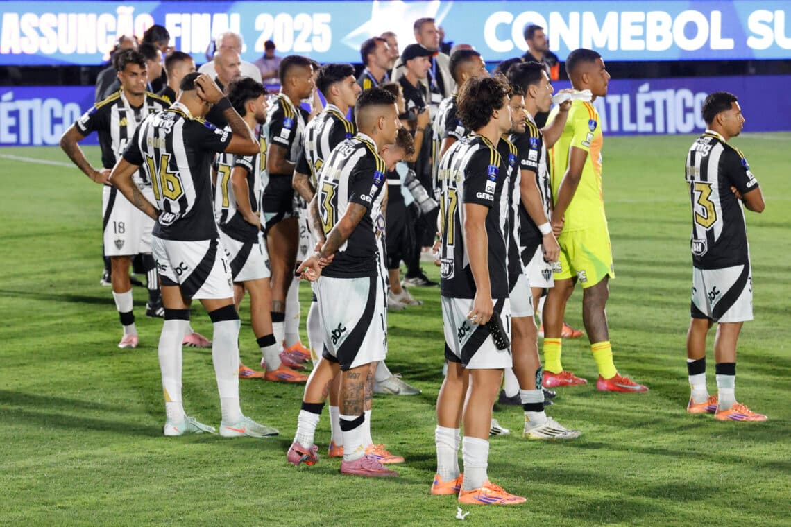 El Cruzeiro-Mineiro deja 23 expulsiones en Brasil, con internacionales implicados