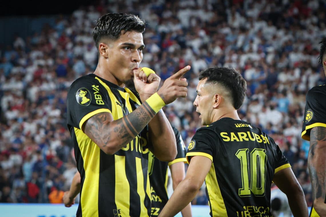 Peñarol vence a Nacional y conquista el Gran Parque Central