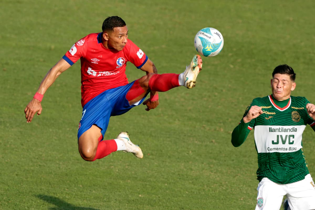 Real España del costarricense Campos pincha contra Platense pero sigue líder e invicto en Honduras