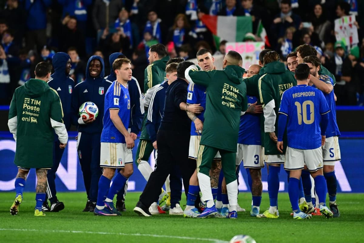 La reacción de jugadores de Italia con el pase de Bosnia enciende la final de la repesca