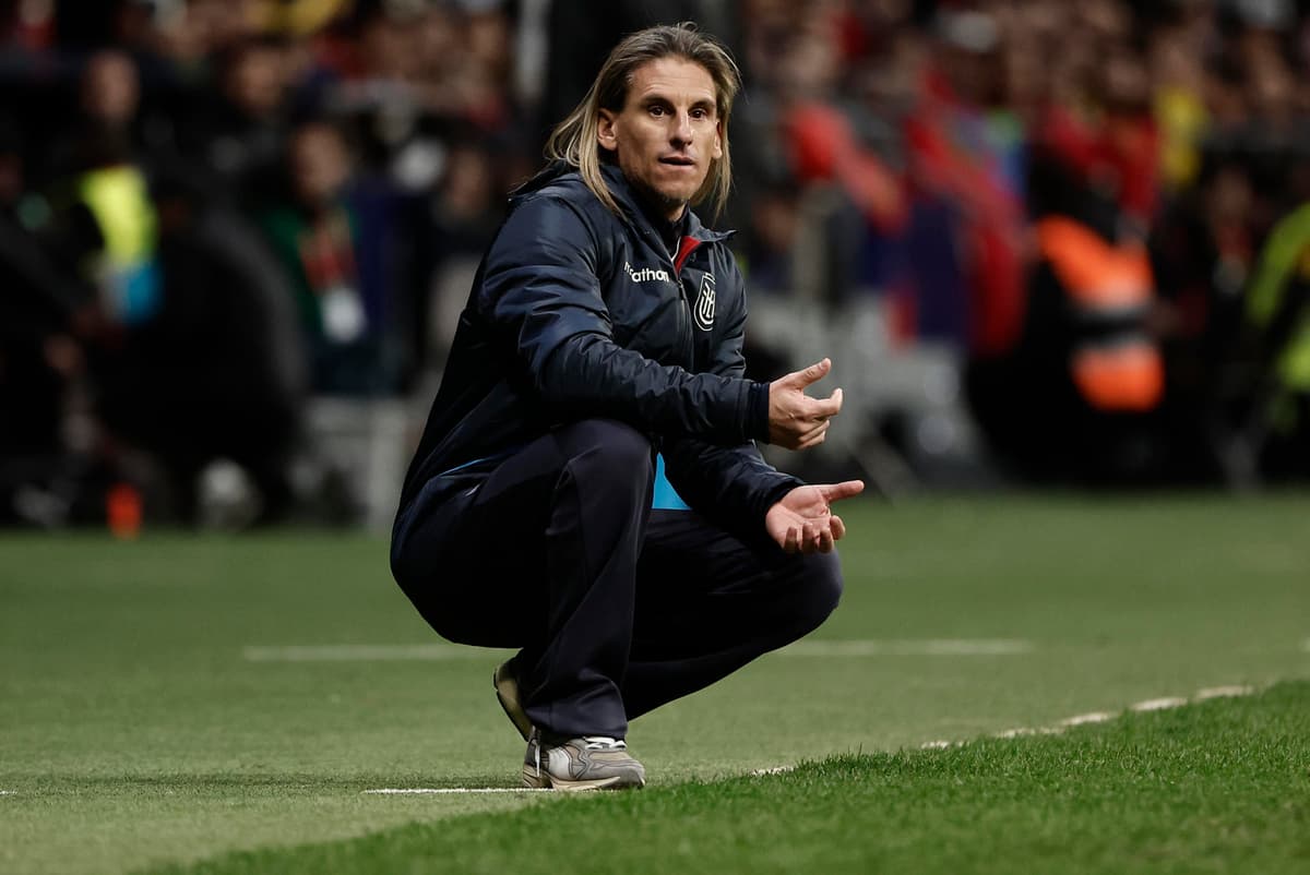 DT argentino Beccacece: «Dos detalles nos quitaron la felicidad pero estoy orgulloso de Ecuador»