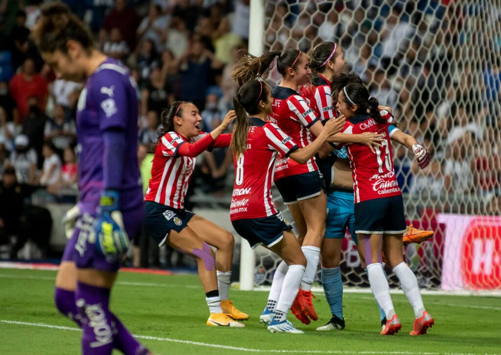 El Guadalajara viene de atrás y vence al América en el Clausura femenino