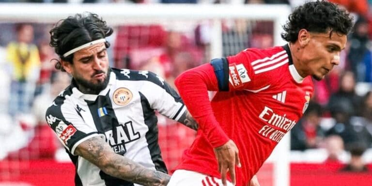 Benfica de Mourinho vuelve al triunfo con doblete del argentino Prestianni