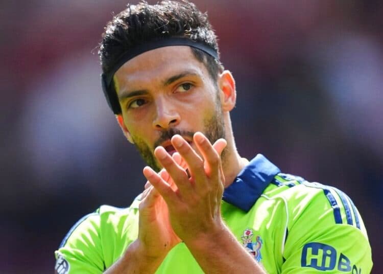 Mexicano Raúl Jiménez participa del empate sin goles entre Brentford y Fulham