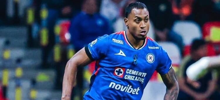 Argentino Larcamón, seguro de que Cruz Azul puede remontar frente a LAFC