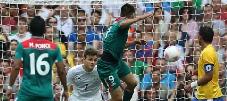 México vence a Brasil en duelo de Leyendas, con Oribe Peralta al frente