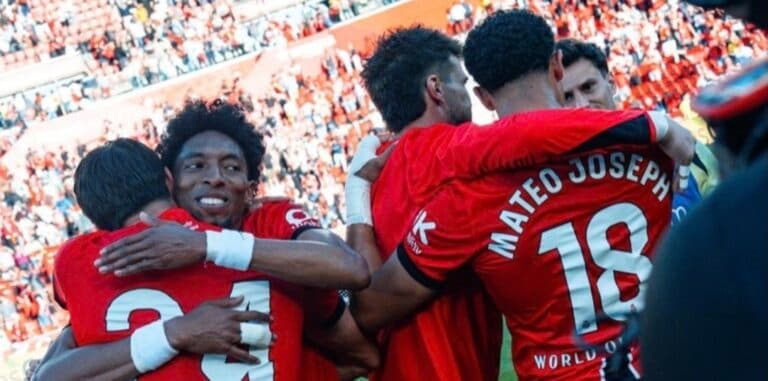 El Mallorca derrota al Real Madrid, con el argentino Maffeo y el colombiano Mojica todo el partido en el terreno de juego