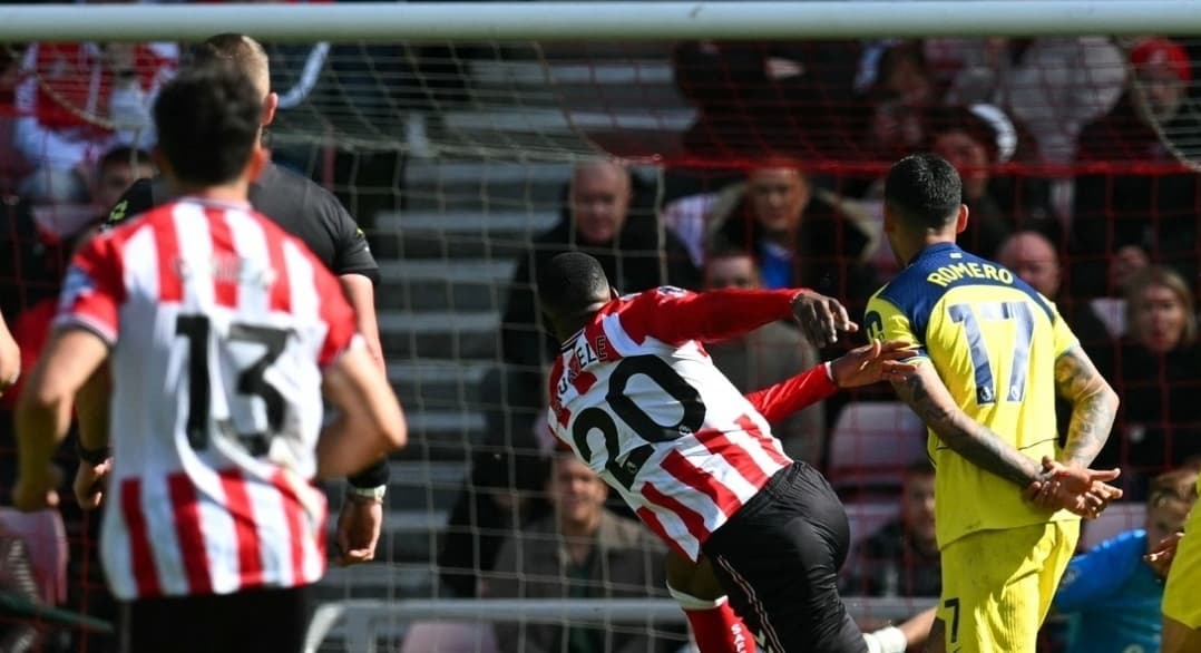 Drama total para Tottenham: derrota, lesión de «Cuti» Romero y zona descenso…