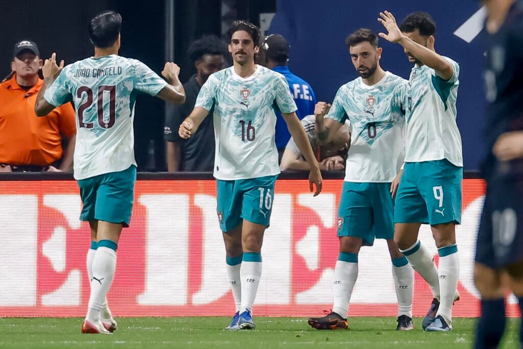 Trincão y João Félix castigan a Estados Unidos