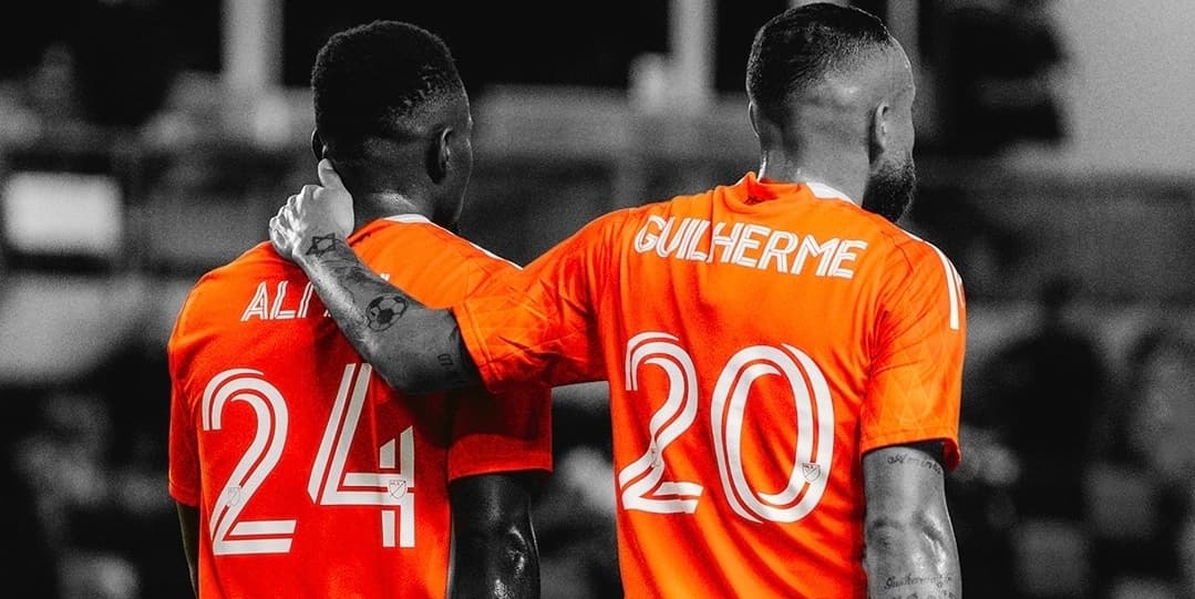 ¡DE REGATEO! Cuatro latinos brillan en el top 5 de máximos dribladores de la MLS