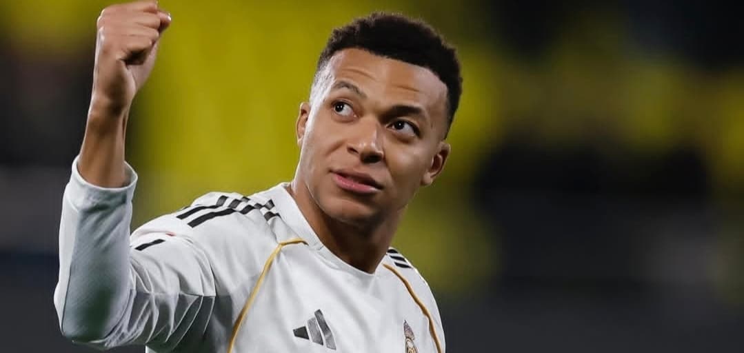 Francés Mbappé se entrena en sede del Real Madrid, tras no participar de El Clásico