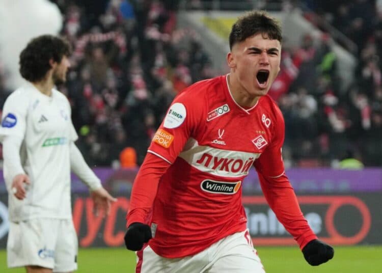 Costarricense sigue haciendo historia en el fútbol de Rusia