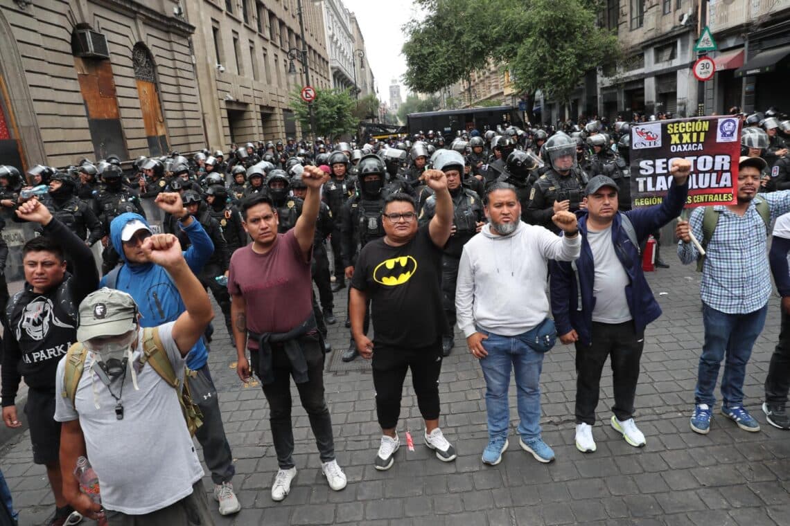 CERRADA: México blinda su mayor plaza pública ante protestas de maestros a semanas del Mundial
