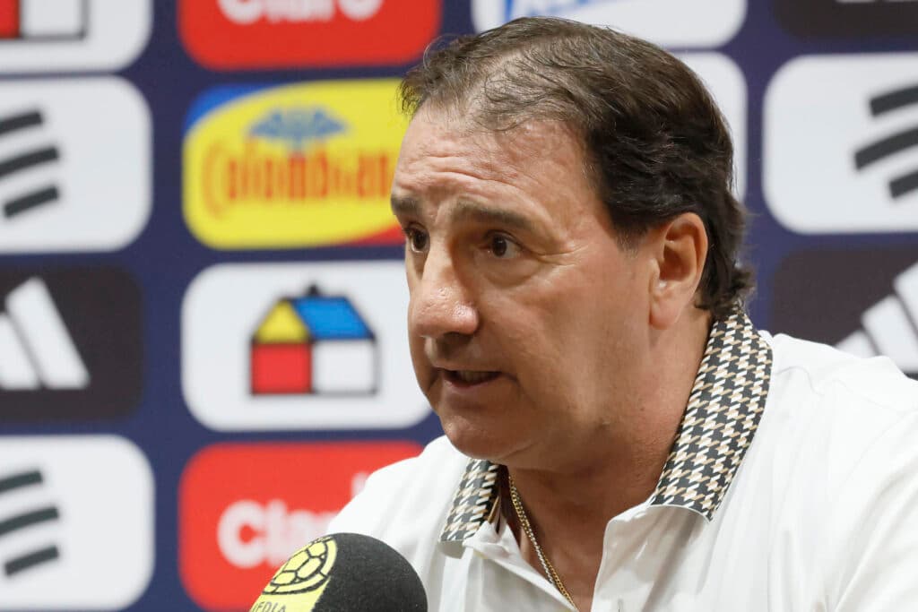 Argentino Lorenzo apela al rendimiento de los jugadores, en algunos casos, con Colombia