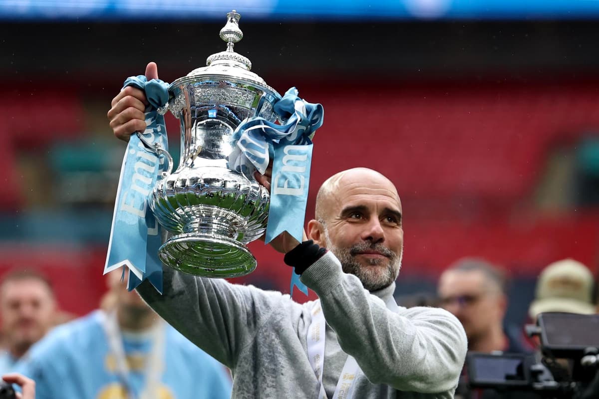 Español Pep Guardiola ultima su salida del Manchester City, según medios británicos