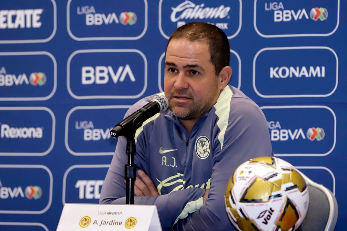 DT Brasileño Jardine no cree que haya favoritos entre América y Pumas