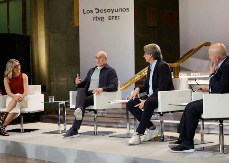 ¿MOURINHO AL MADRID? La idea me parece muy buena, dice DT de España