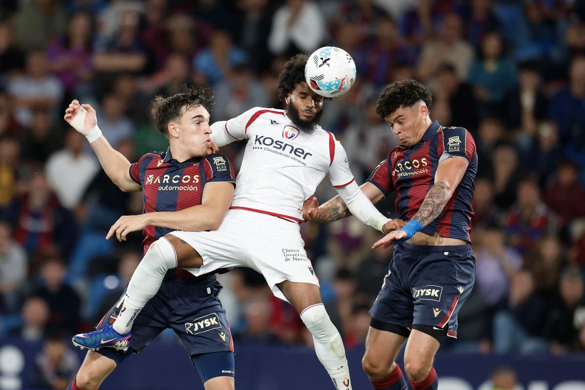 Con argentino Moreno, Levante reina en la locura y lucha por la permanencia