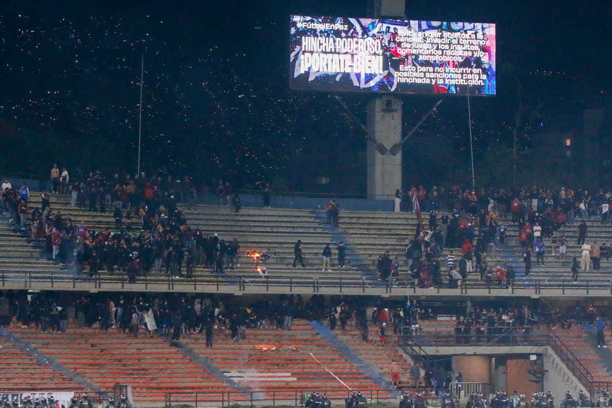Conmebol impone multa y partido perdido a Medellín por desmanes en encuentro ante Flamengo