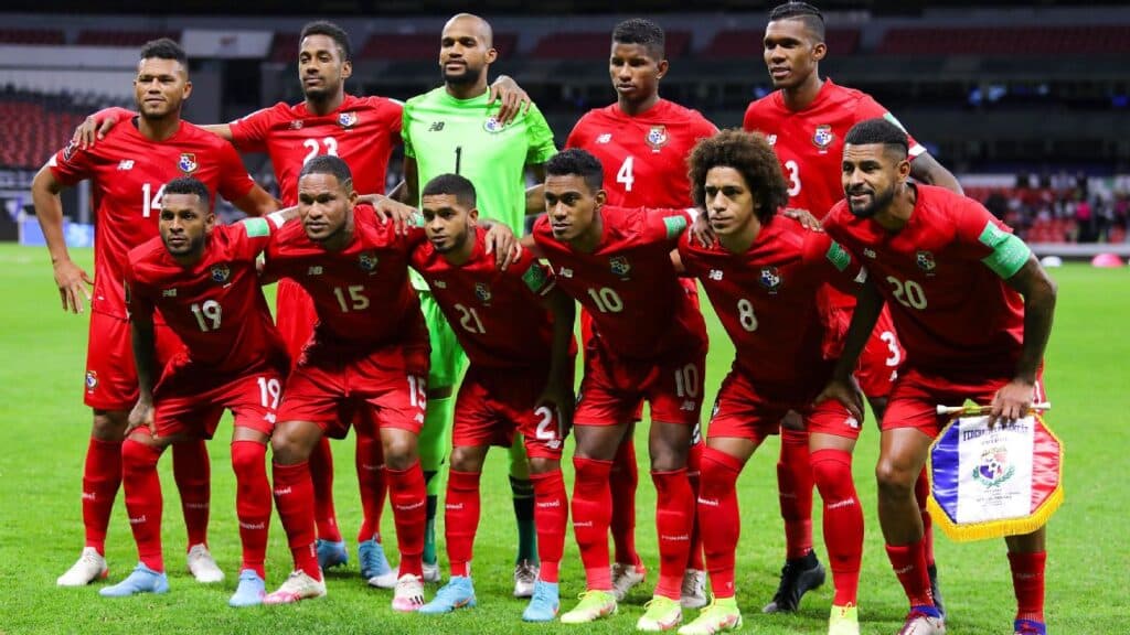 Panamá debuta ante Ghana con dudas en su once titular