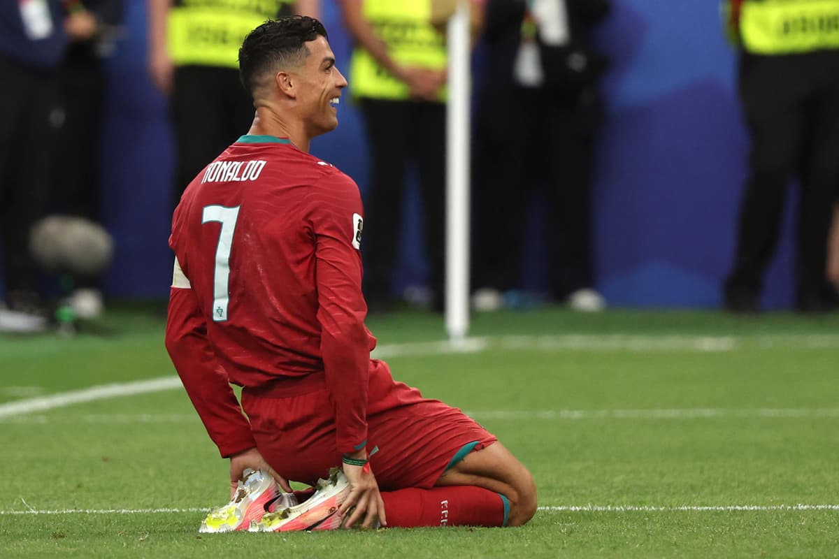 ¡POR EL LIDERATO PERFECTO! Los colombiano James y el portugués Cristiano Ronaldo protagonizan un duelo de alto voltaje