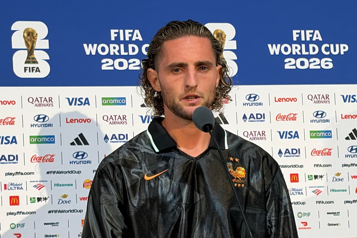 QUEJA MUNDIAL: francés Rabiot explota contra el césped de MetLife tras récord del francés Mbappé