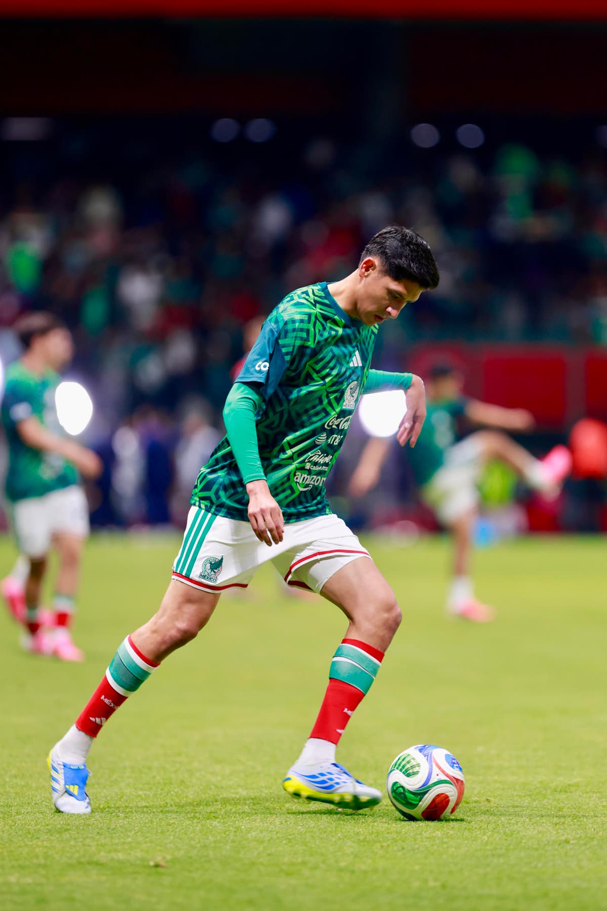 DUELO DE ALTO VOLTAJE: mexicanos Álvarez, Vásquez y Quiñones retan a ecuatorianos Plata y Valencia en el Azteca