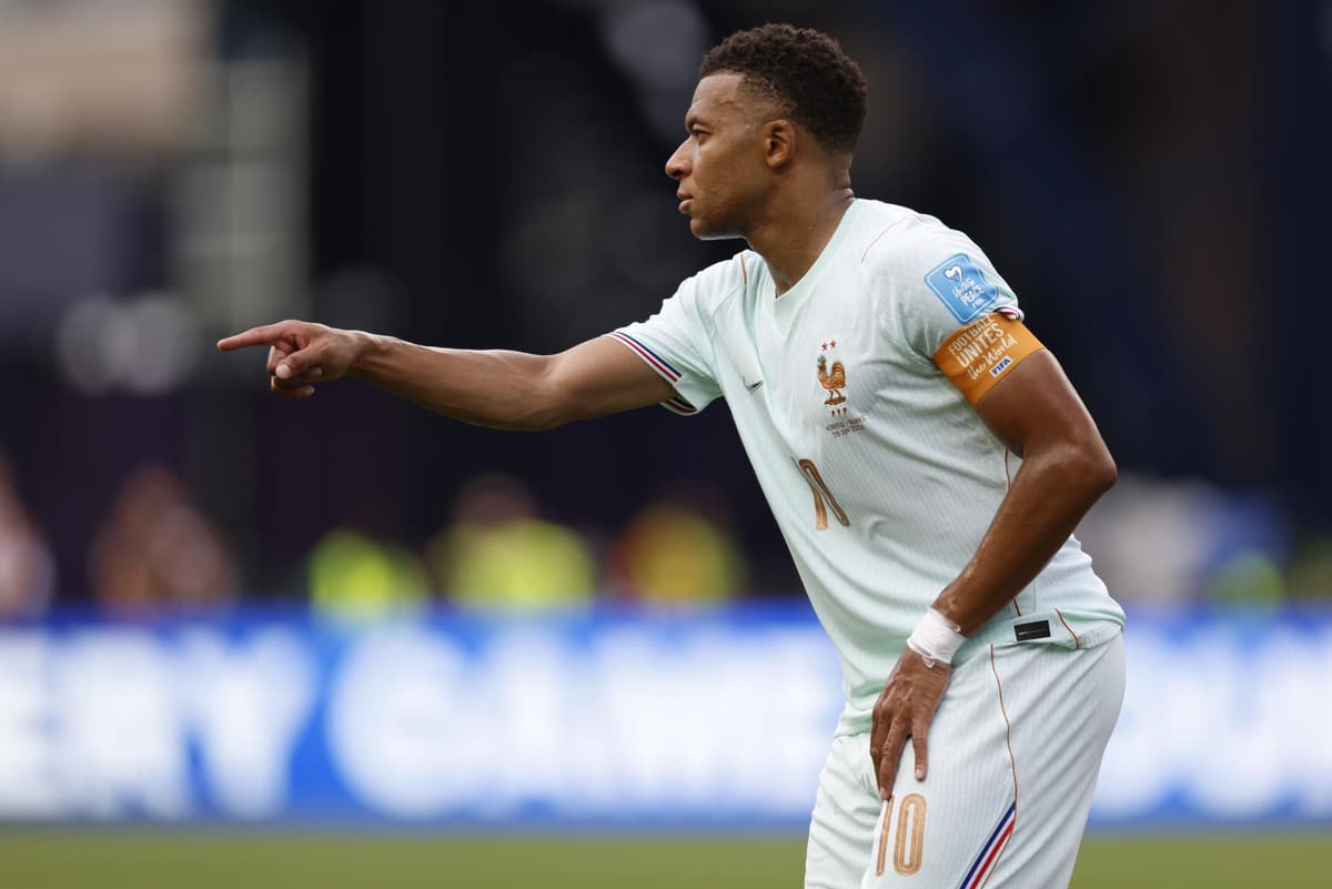 RÉCORD A LA VISTA: francés Mbappé desafía a brasileños Nazário y Da Silva en cruces mundialistas
