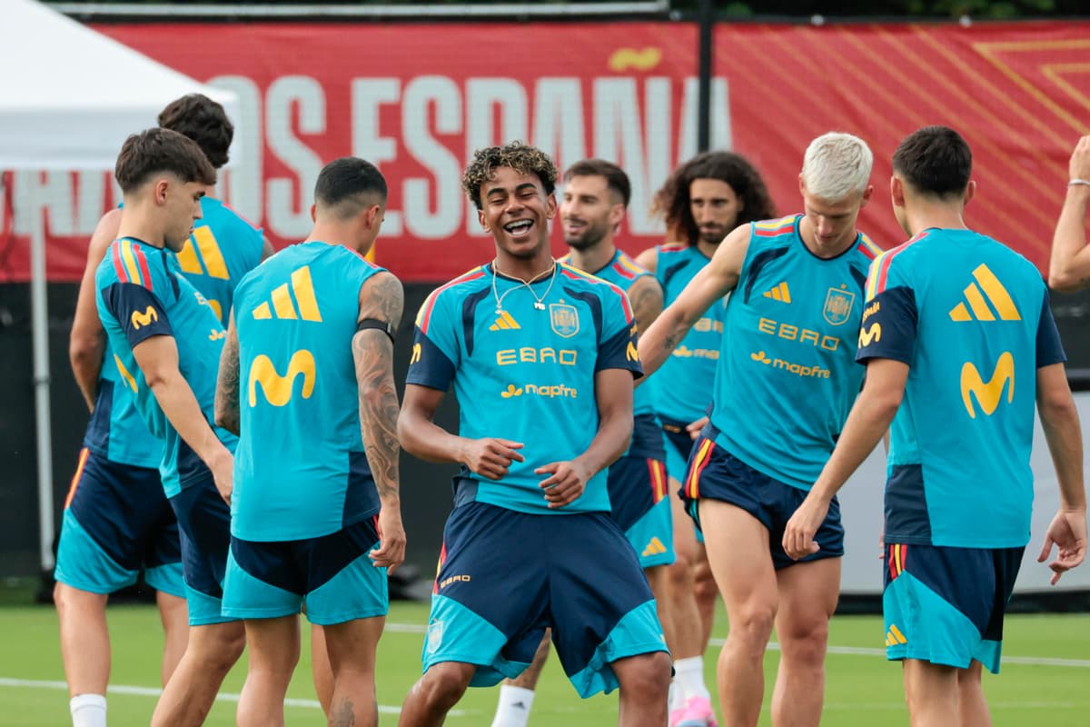 RÉCORD A LA VISTA: el español Simón amenaza las marcas del español Casillas y el italiano Zenga