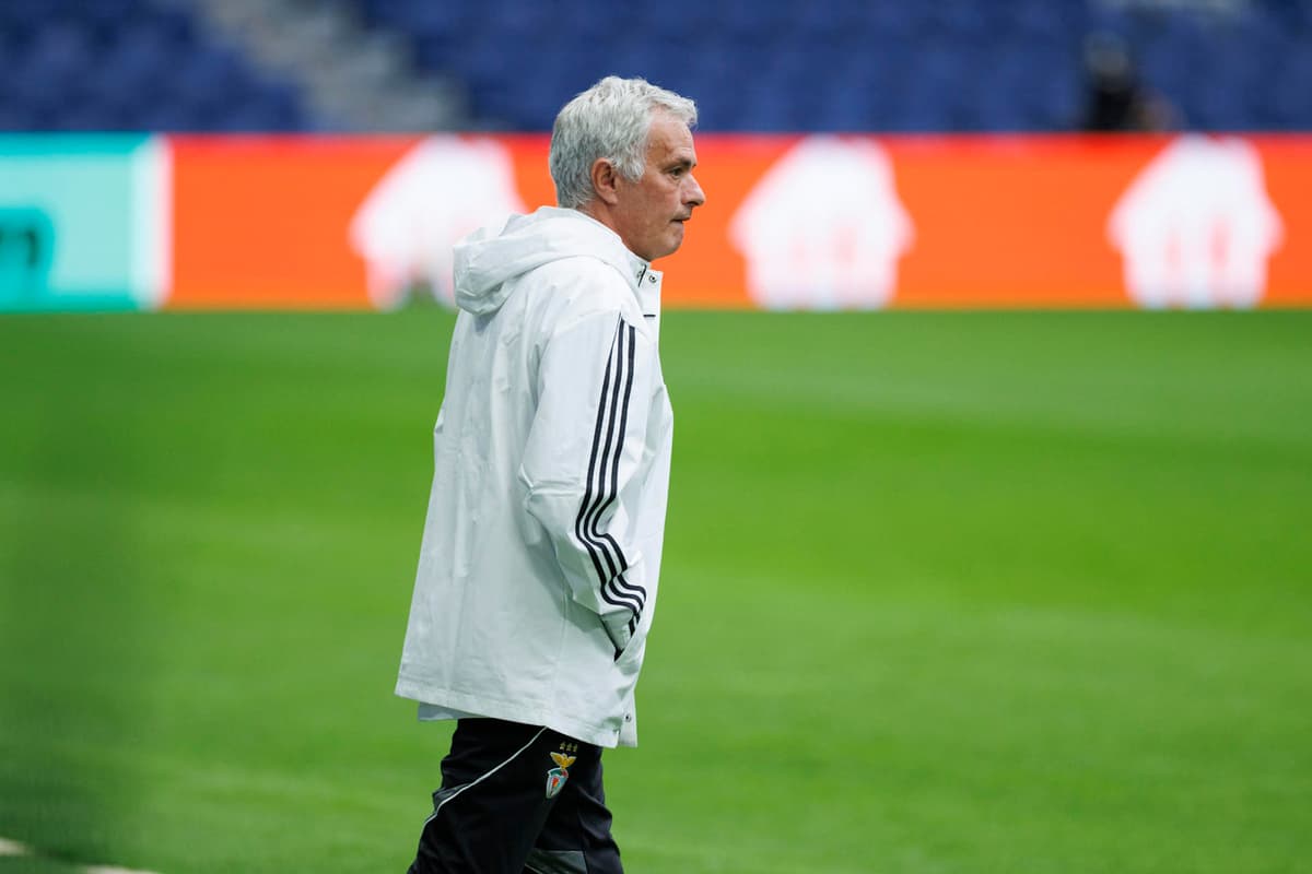 ¿FUE LA IA? Mourinho dice que el video con la camiseta del Real Madrid se dio así