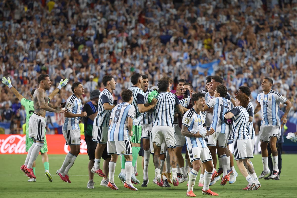 GESTO QUE CONMUEVE La argentina apoya a China con una donación antes de las semifinales del Mundial